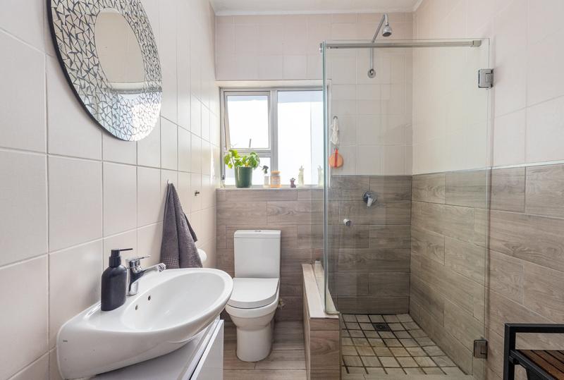 1 Bedroom Property for Sale in Tamboerskloof Western Cape